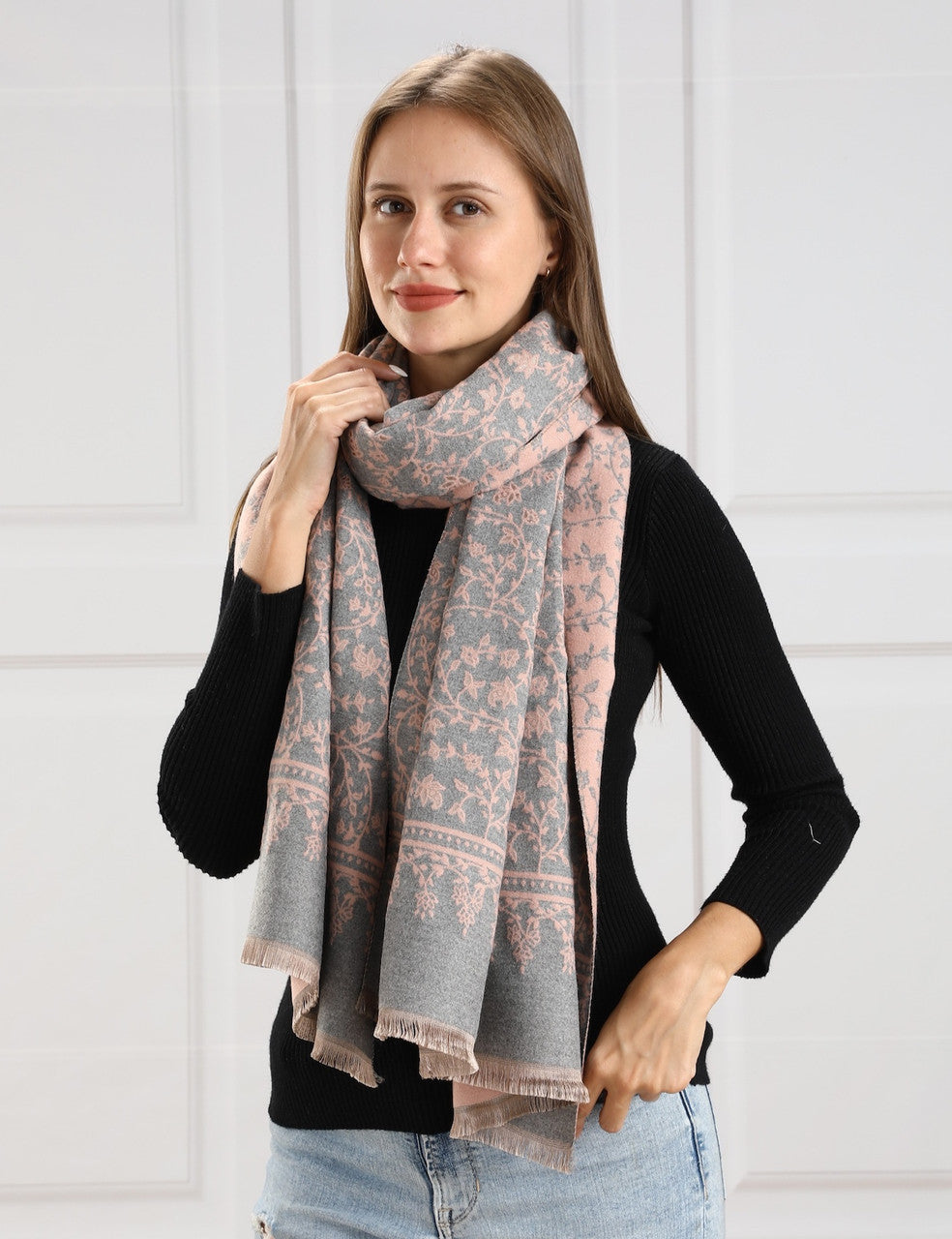 Women's Knitted Scarf (BL070-154)