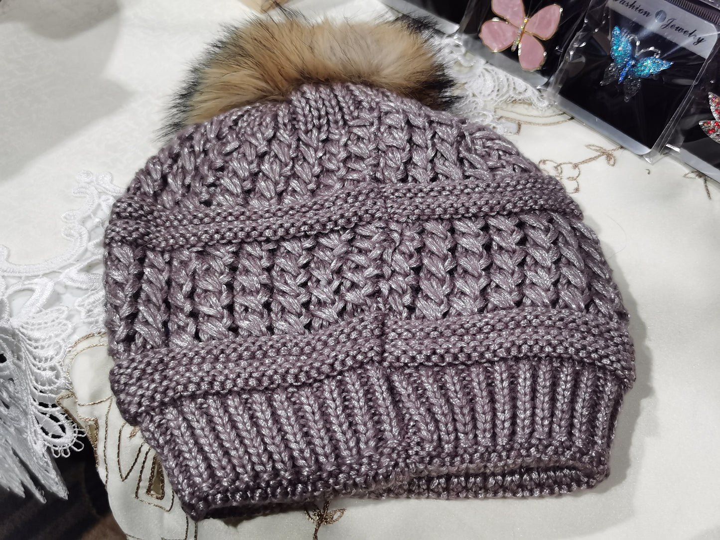 Wool Hats with Detachable Pompom (KH120)