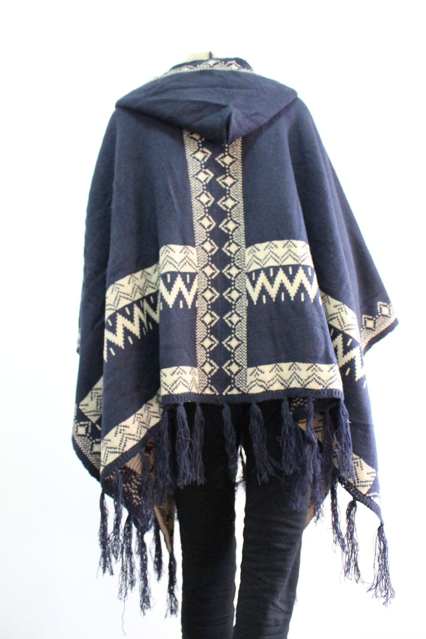 Hooded poncho with edging detail (GGB-74502)