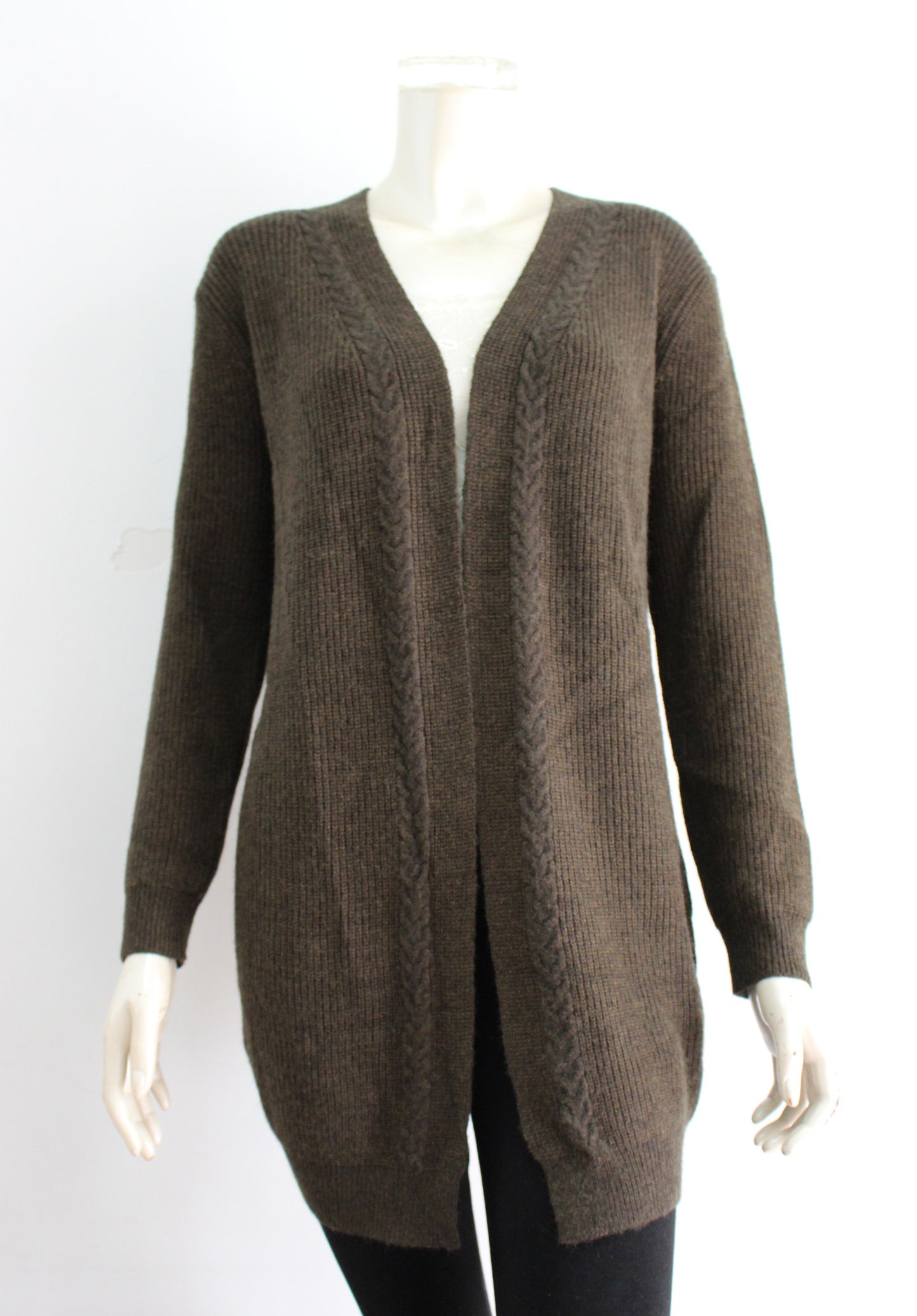 Women's Solid Color Cardigan Sweater (GGB-94553)